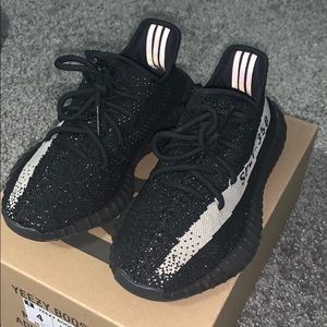 YEEZY BOOST 350 V2 OREOS